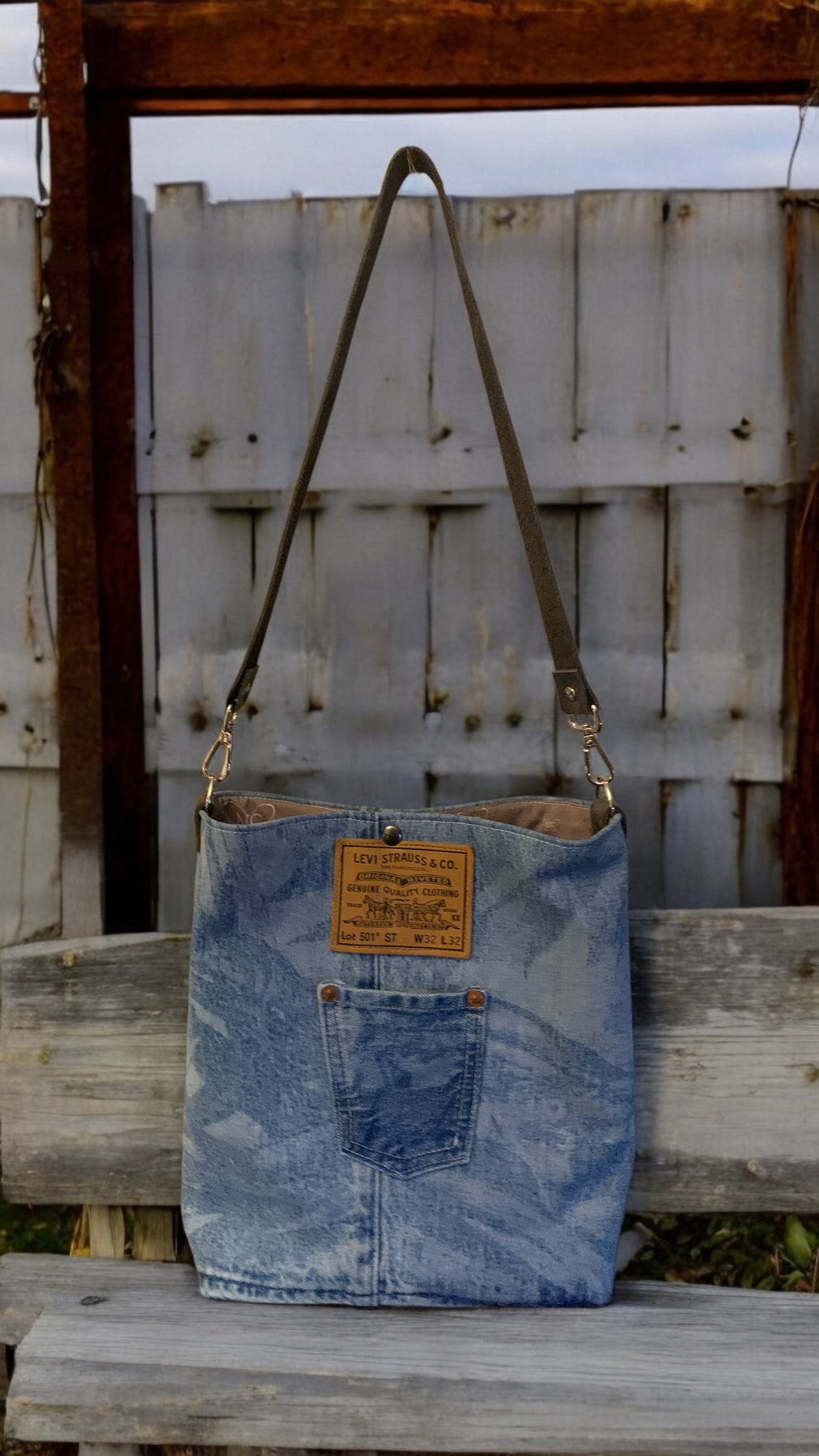 Hearts bucket bag